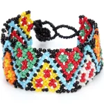 Bracelets africains avec perles à motifs