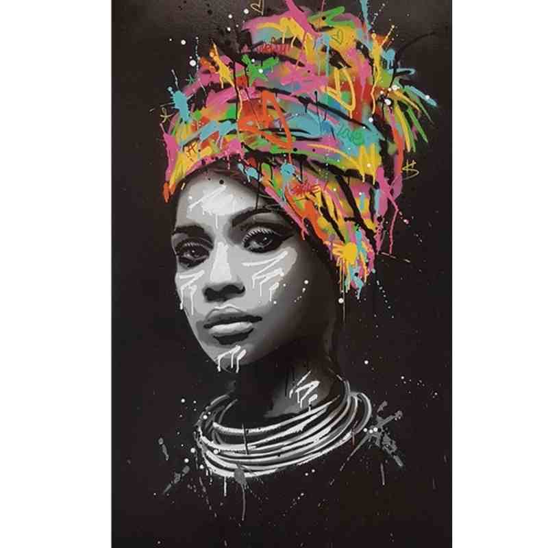 Décoration africaine traditionnelle - Femme au turban multicolore – Image 3