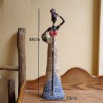 statuette femme noire