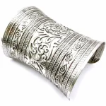 Bracelets africains manchette traditionnelle