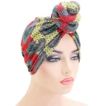 Foulard africain noué en tissu traditionnel