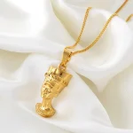 Colliers africains avec pendentif Néfertiti